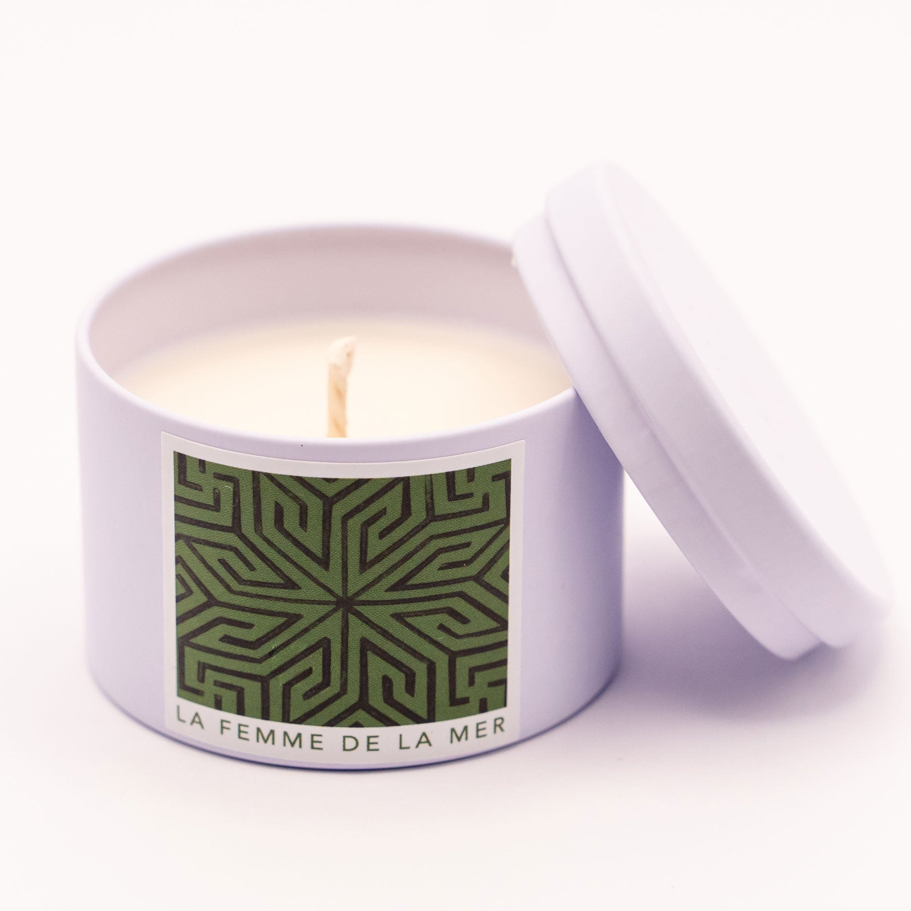 AKITU CANDLE 4oz – La Femme de La Mer
